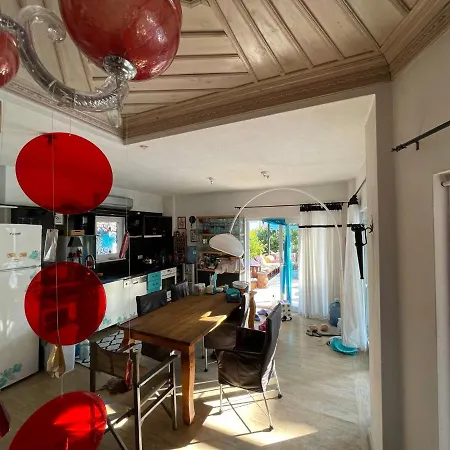 Private 3 Bedroom Perfect Location Villa