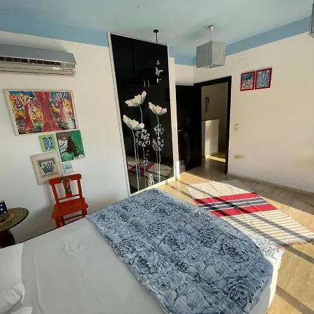 Private 3 Bedroom Perfect Location Villa