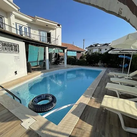 Private 3 Bedroom Perfect Location *
